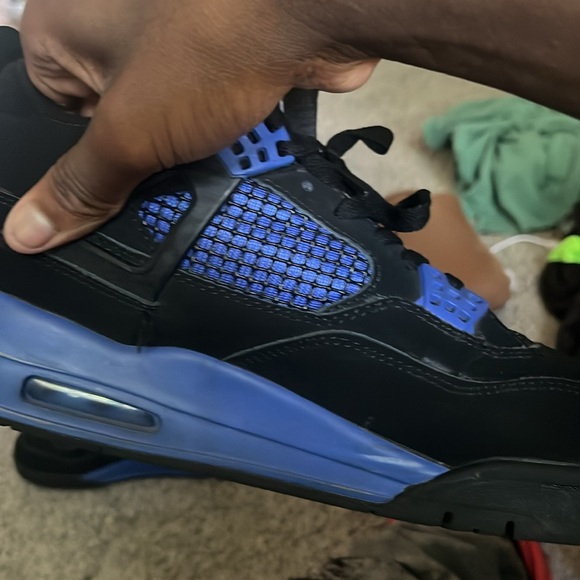 blue thunder 4s jordan’s - Picture 2 of 3